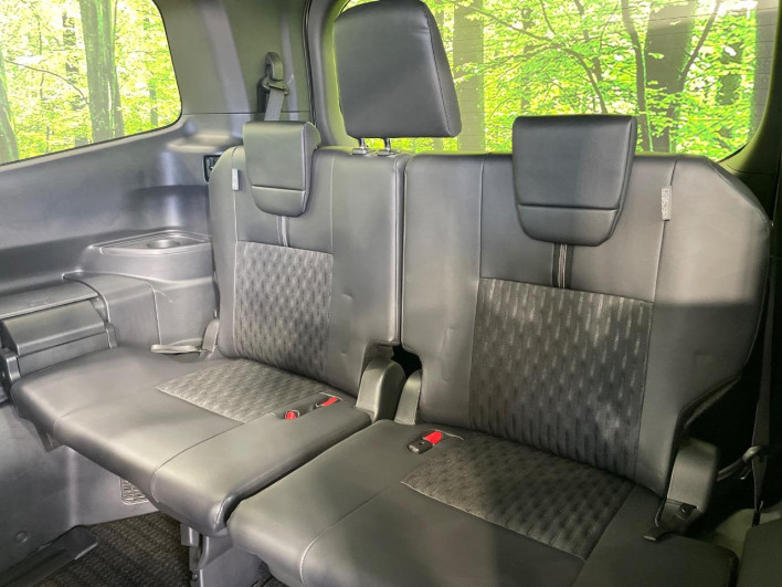 2024 Toyota Noah 6AA-ZWR90W (UW-69fab00337598)[12]