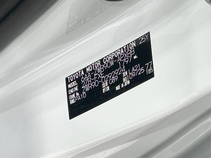 2025 Toyota Noah 6AA-ZWR90W (UW-69fab00423184)[1]