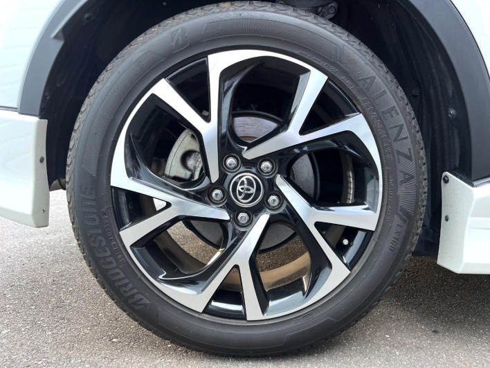 2019 Toyota C-HR DAA-ZYX10 (UW-69fab005a015f)[7]
