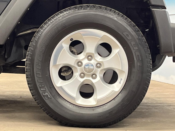 2016 Chrysler Jeep Wrangler Unlimited ABA-JK36L (UW-69fc0092d88bd)[23]