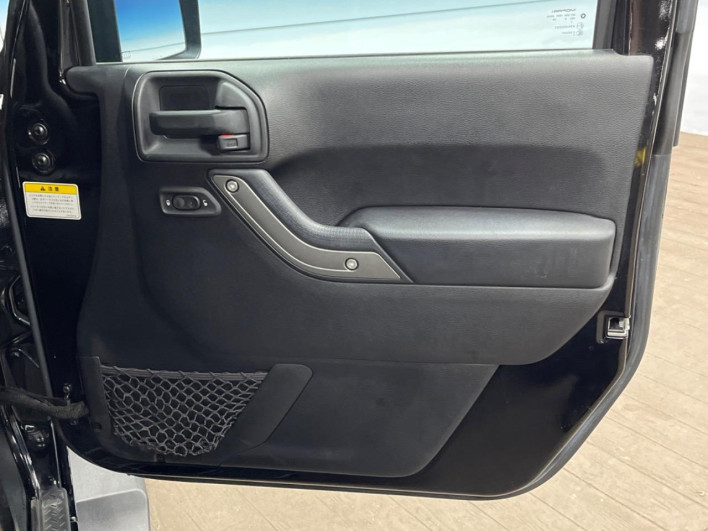 2016 Chrysler Jeep Wrangler Unlimited ABA-JK36L (UW-69fc0092d88bd)[19]