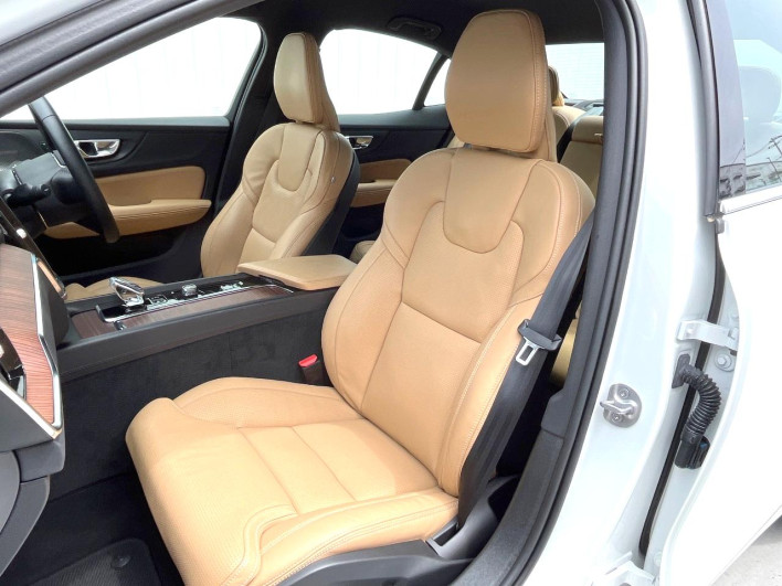 2024 Volvo S60 5AA-ZB420TM2 (UW-69fc0093dde98)[28]