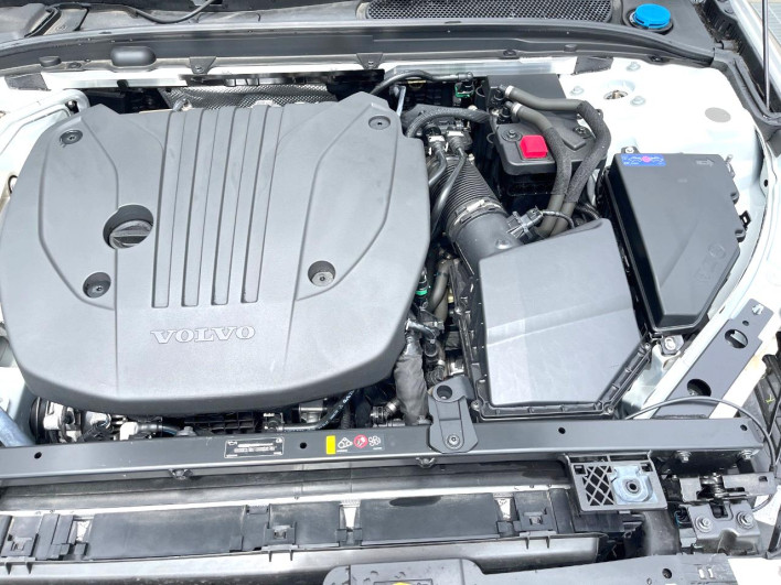 2024 Volvo S60 5AA-ZB420TM2 (UW-69fc0093dde98)[13]