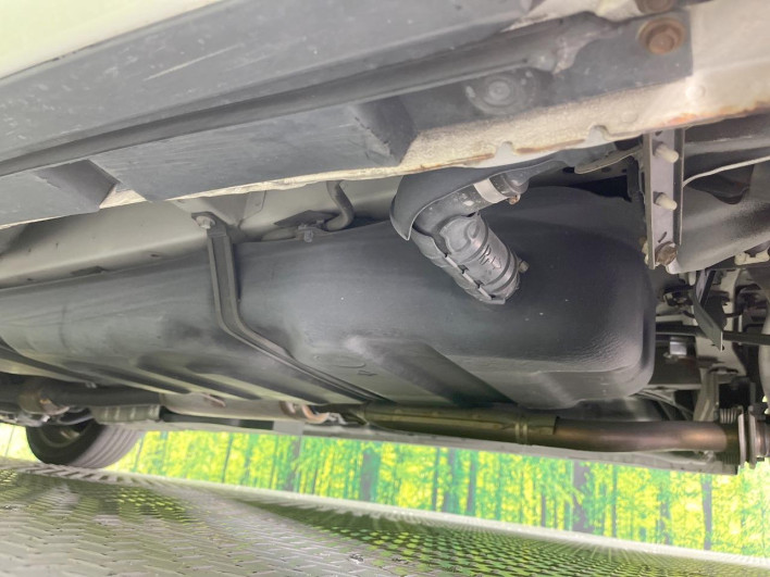 2013 Toyota Estima DBA-ACR50W (UW-69fc009e47f56)[24]