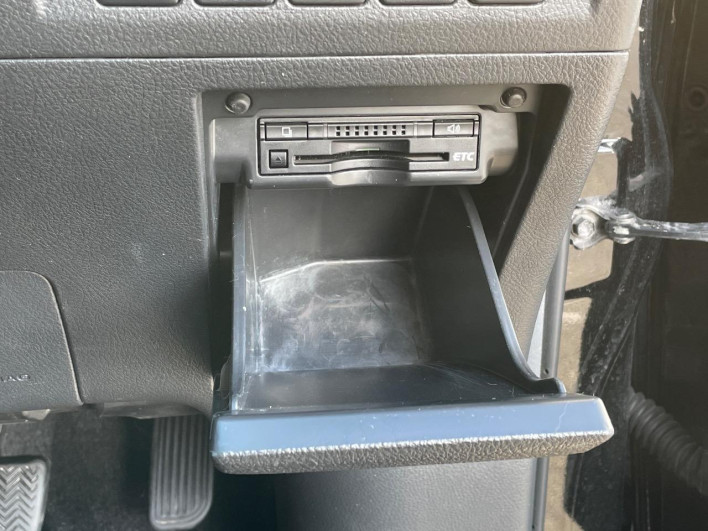 2012 Toyota Vellfire DBA-ANH20W (UW-69fc00a51effe)[27]