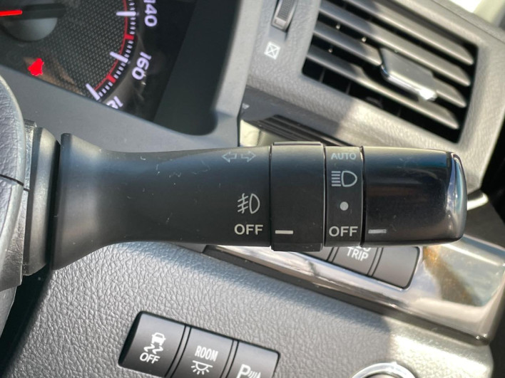 2012 Toyota Vellfire DBA-ANH20W (UW-69fc00a51effe)[20]