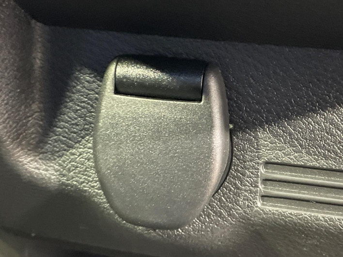 2019 Mitsubishi eK Cross 5AA-B34W (UW-69fc00b1686a8)[23]