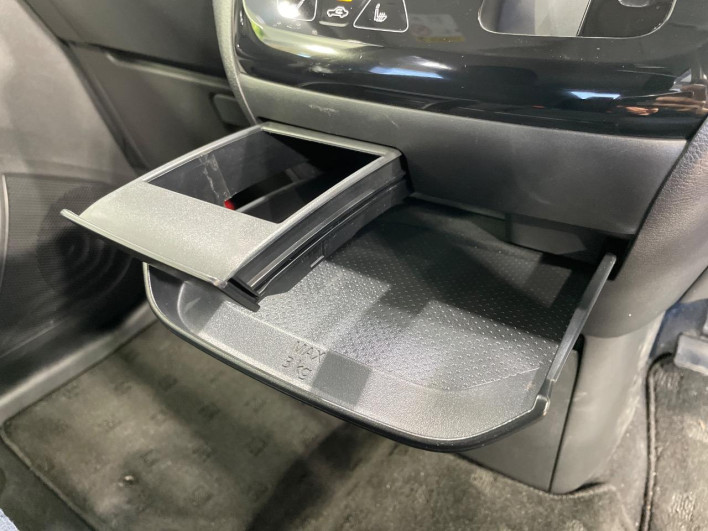 2019 Mitsubishi eK Cross 5AA-B34W (UW-69fc00b1686a8)[26]