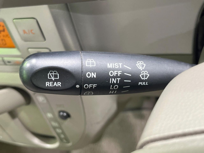 2012 Suzuki Every Wagon ABA-DA64W (UW-69fc00b9e92d0)[28]
