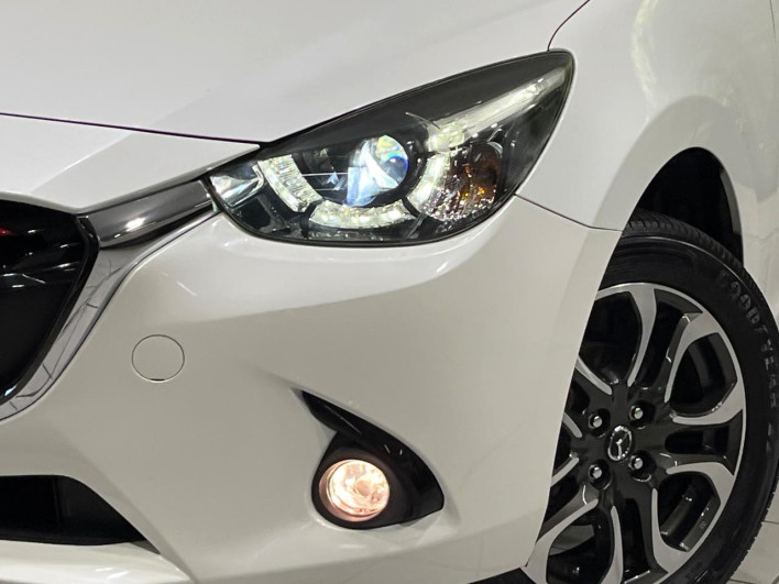2015 Mazda Demio LDA-DJ5AS (UW-69fc00bbba3fd)[8]