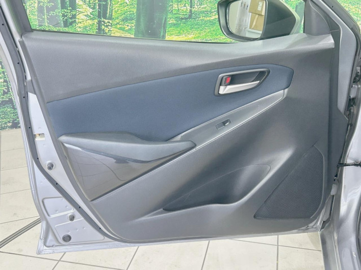 2016 Mazda Demio LDA-DJ5FS (UW-69fc00bbda8f9)[29]