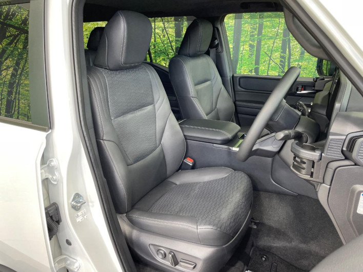 2025 Toyota Land Cruiser 250 3DA-GDJ250W (UW-69fc00c444b30)[16]