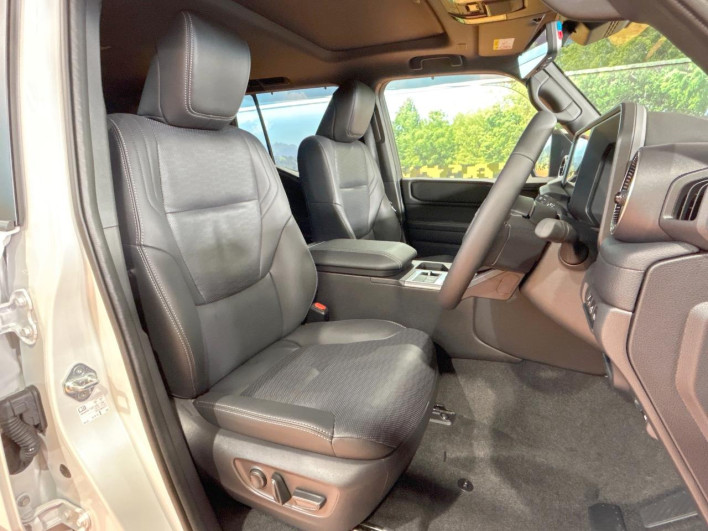 2025 Toyota Land Cruiser 250 3DA-GDJ250W (UW-69fc00c4c698c)[29]