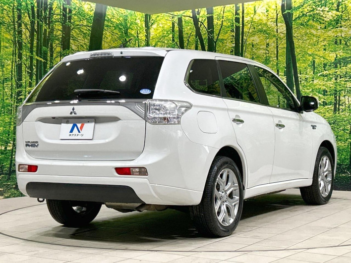 2014 Mitsubishi OUTLANDER PHEV DLA-GG2W (UW-69fc00caea8dd)[17]