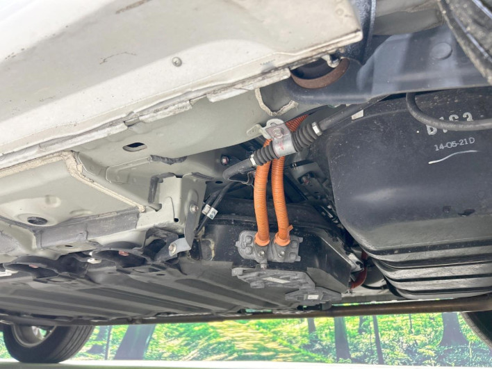 2014 Mitsubishi OUTLANDER PHEV DLA-GG2W (UW-69fc00caea8dd)[21]