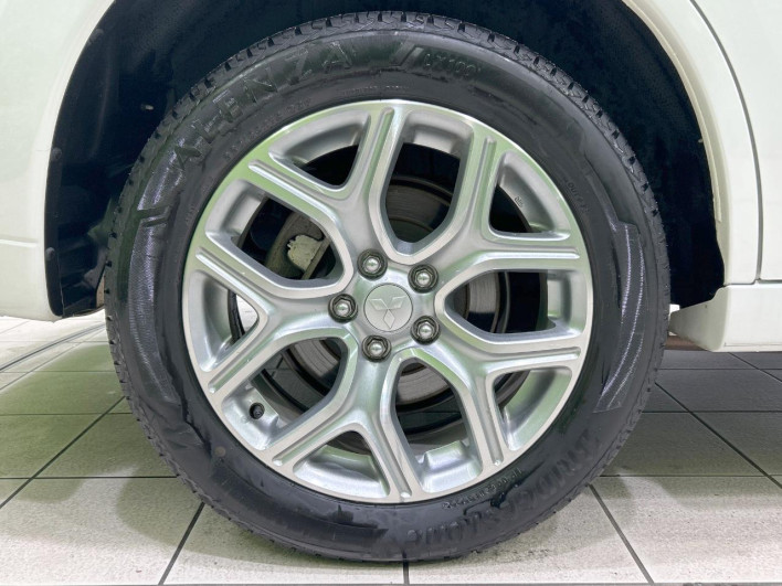 2014 Mitsubishi OUTLANDER PHEV DLA-GG2W (UW-69fc00caea8dd)[7]