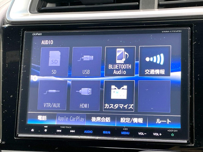 2016 Honda Fit Hybrid DAA-GP5 (UW-69fc00cde8dd1)[14]