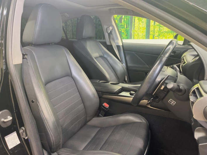 2013 Lexus IS DBA-GSE30 (UW-69fc00d05e54e)[14]