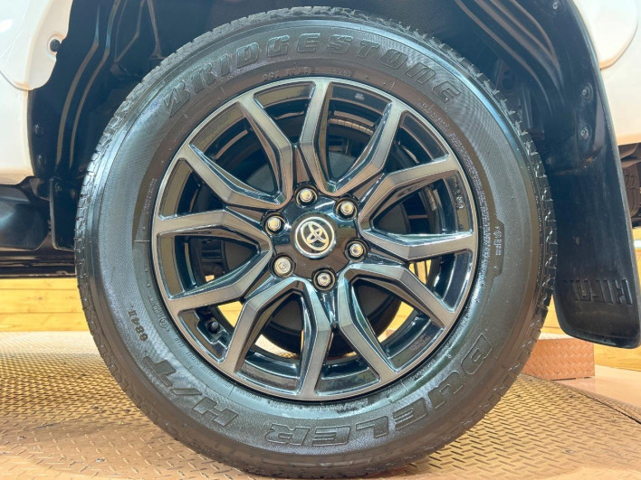 2023 Toyota Hilux 3DF-GUN125 (UW-69fc00d3935d8)[8]