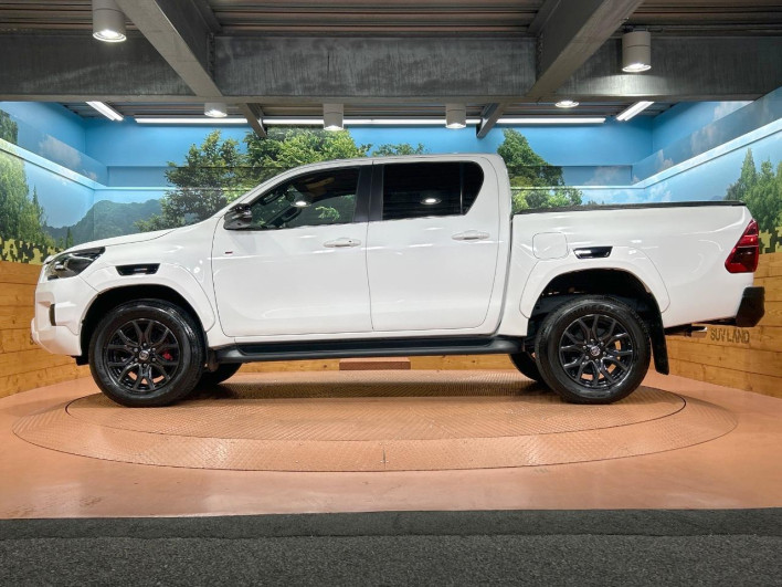 2023 Toyota Hilux 3DF-GUN125 (UW-69fc00d3935d8)[13]