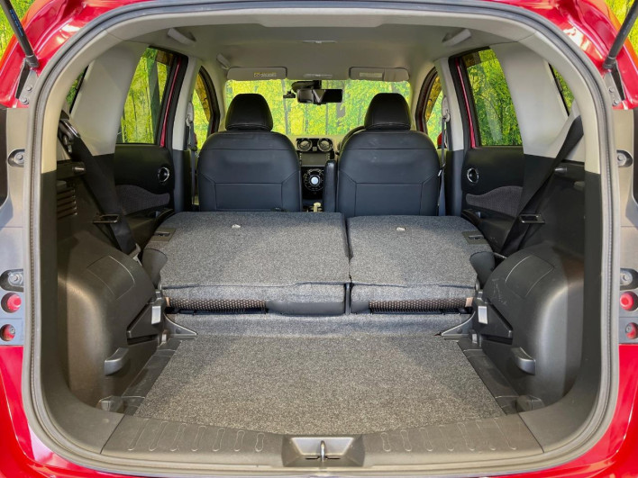 2016 Nissan Note DAA-HE12 (UW-69fc00d67fc69)[28]