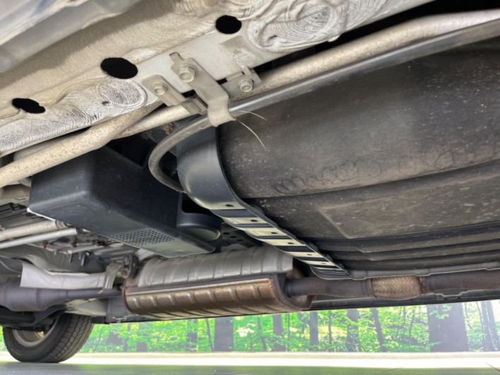 2013 Nissan Serena DAA-HFC26 (UW-69fc00da31f6d)[11]