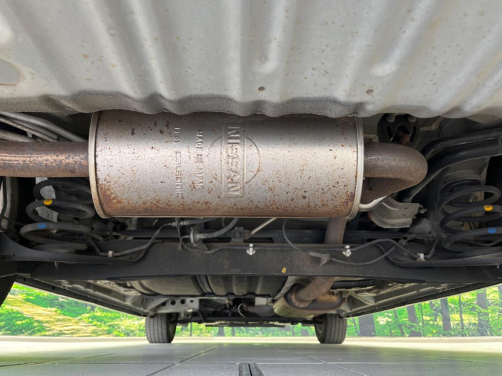 2013 Nissan Serena DAA-HFC26 (UW-69fc00da31f6d)[9]