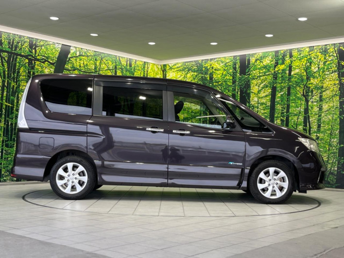 2013 Nissan Serena DAA-HFC26 (UW-69fc00da31f6d)[6]
