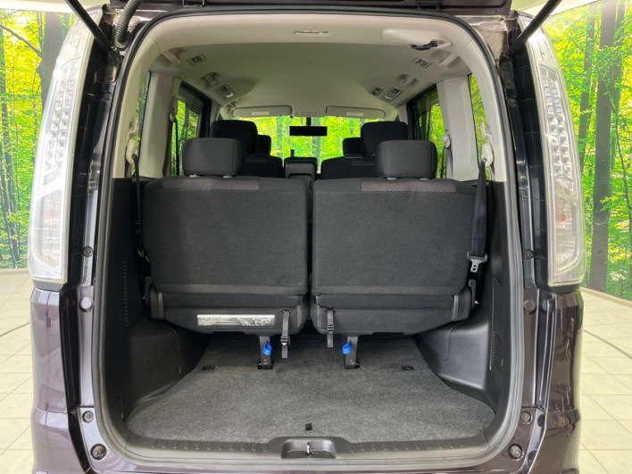 2013 Nissan Serena DAA-HFC26 (UW-69fc00da31f6d)[13]