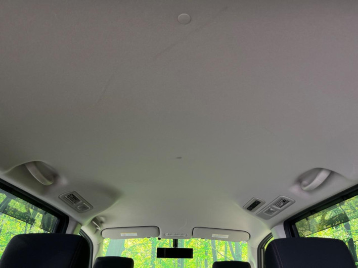 2013 Nissan Serena DAA-HFC26 (UW-69fc00da31f6d)[15]