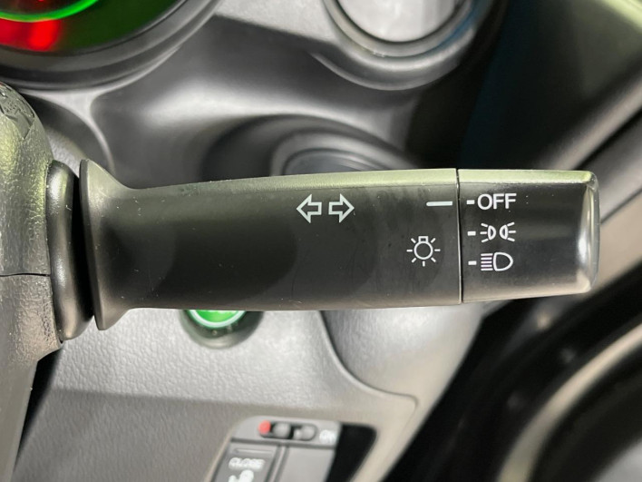 2016 Honda N-BOX DBA-JF1 (UW-69fc00e23085d)[29]