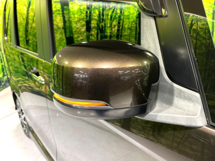 2018 Honda N-BOX CUSTOM DBA-JF3 (UW-69fc00e37dacf)[22]