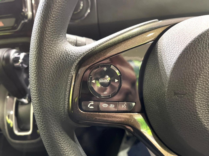 2018 Honda N-BOX CUSTOM DBA-JF3 (UW-69fc00e37dacf)[14]