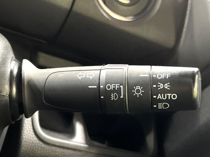 2018 Honda N-BOX CUSTOM DBA-JF3 (UW-69fc00e37dacf)[17]