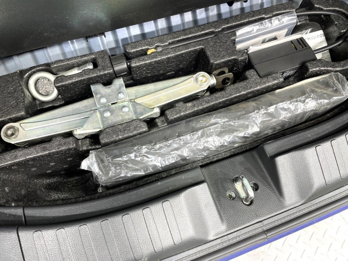 2019 Honda N-BOX CUSTOM DBA-JF3 (UW-69fc00e4c1ce2)[16]