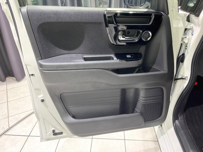 2022 Honda N-BOX CUSTOM 6BA-JF3 (UW-69fc00e734797)[26]