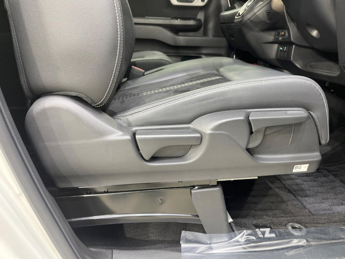 2023 Honda N-BOX CUSTOM 6BA-JF3 (UW-69fc00e750cec)[14]