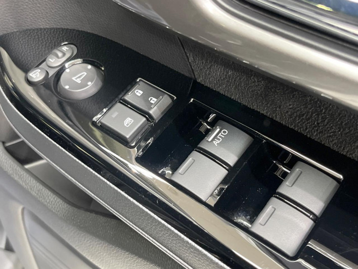 2023 Honda N-BOX CUSTOM 6BA-JF3 (UW-69fc00e750cec)[13]