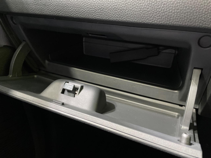 2021 Honda N-BOX CUSTOM 6BA-JF3 (UW-69fc00e9739c6)[27]