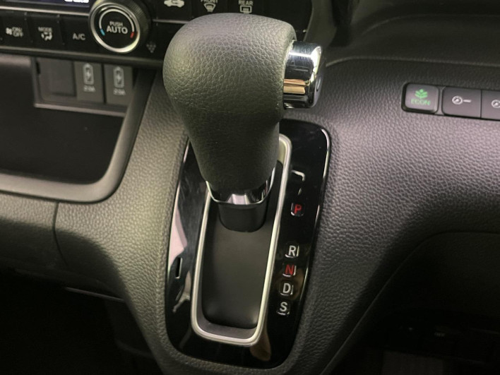 2021 Honda N-BOX CUSTOM 6BA-JF3 (UW-69fc00e98c6bc)[26]