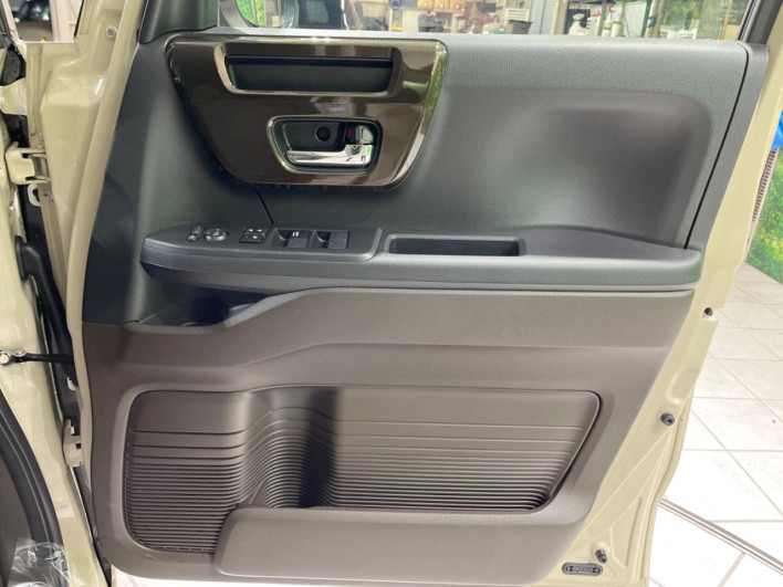 2021 Honda N-BOX 6BA-JF3 (UW-69fc00e9b8466)[16]