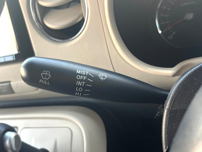 2013 Daihatsu Mira Cocoa DBA-L675S (UW-69fc00fa5a3ec)[17]