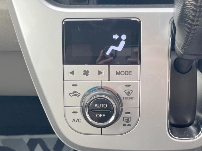 2016 Daihatsu Cast DBA-LA250S (UW-69fc00fd89470)[28]