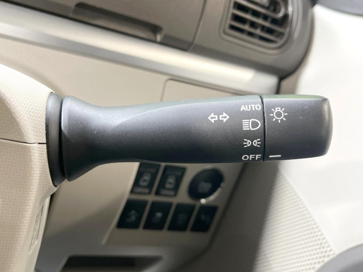2013 Daihatsu Tanto DBA-LA600S (UW-69fc010171f78)[14]