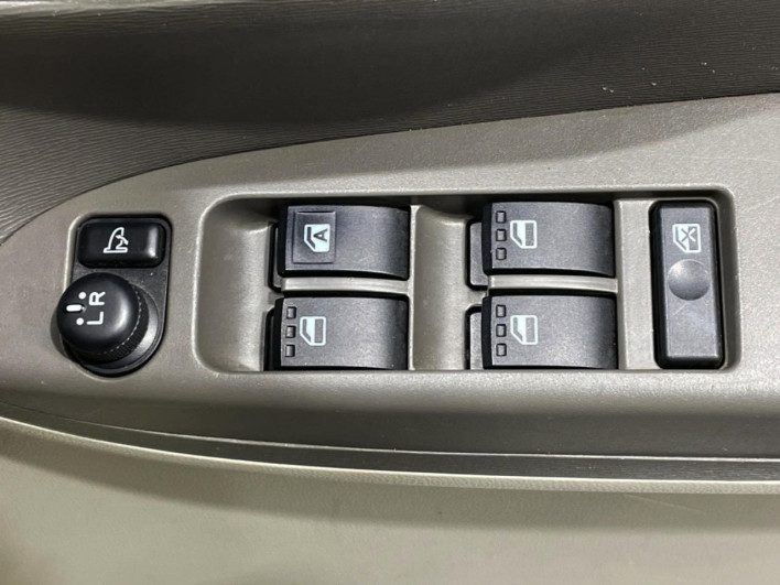 2014 Daihatsu Tanto DBA-LA600S (UW-69fc010294970)[21]