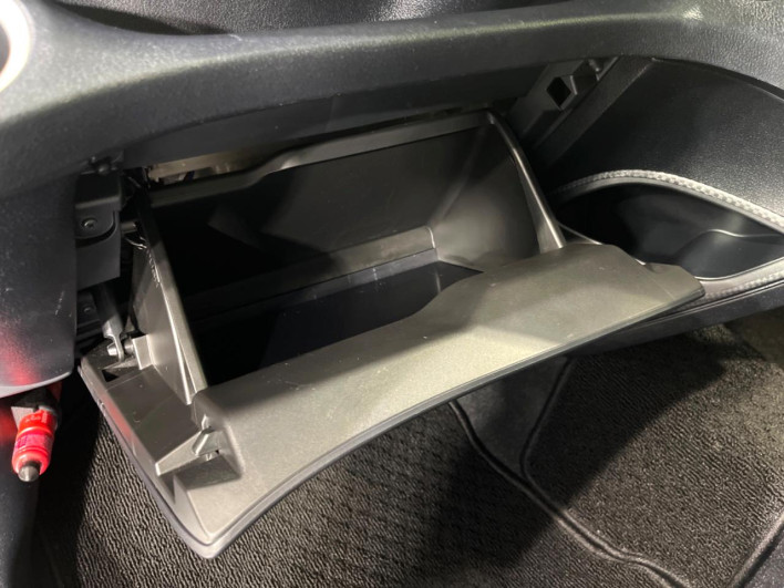 2017 Toyota Sienta DBA-NCP175G (UW-69fc013559490)[19]