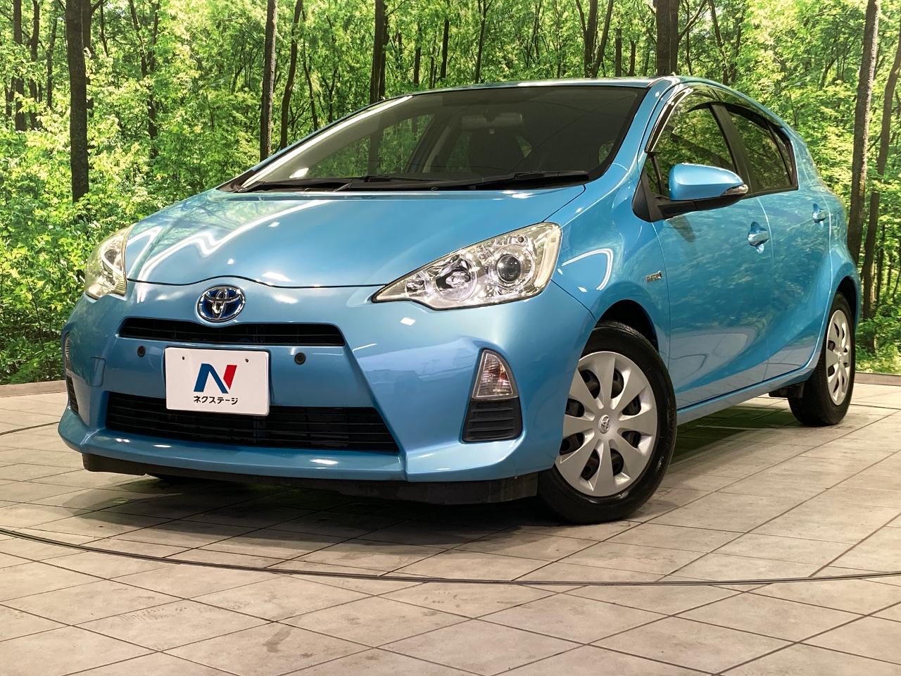 2013 Toyota Aqua DAA-NHP10
