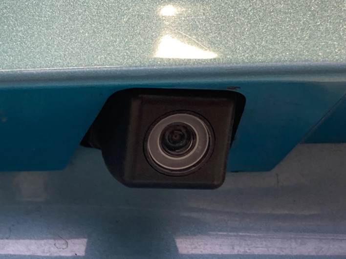 2013 Toyota Aqua DAA-NHP10 (UW-69fc013629200)[15]