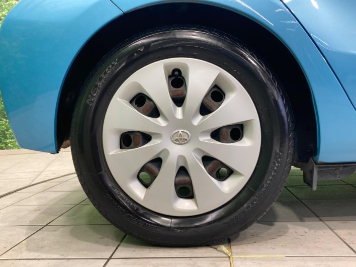 2013 Toyota Aqua DAA-NHP10 (UW-69fc013629200)[26]