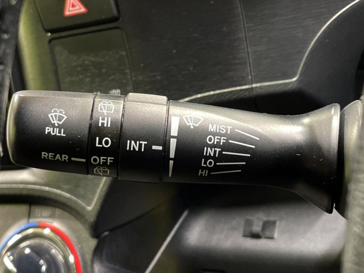 2014 Toyota Aqua DAA-NHP10 (UW-69fc0137784e2)[26]